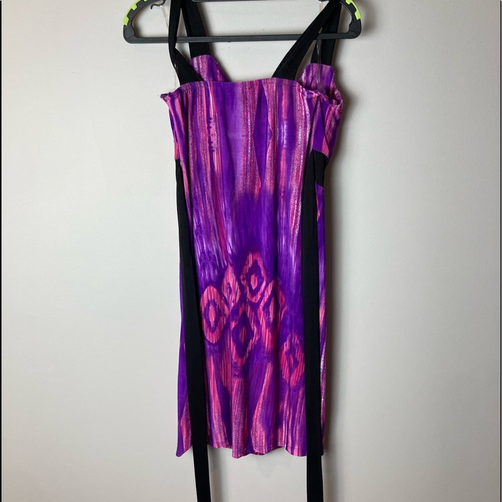 Dress - Picture 2 of 8